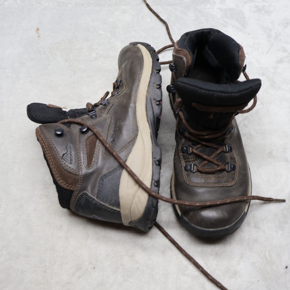 Columbia Womens 8 Hiking Boots Brown Newton Ridge Plus Waterproof BL3783-231